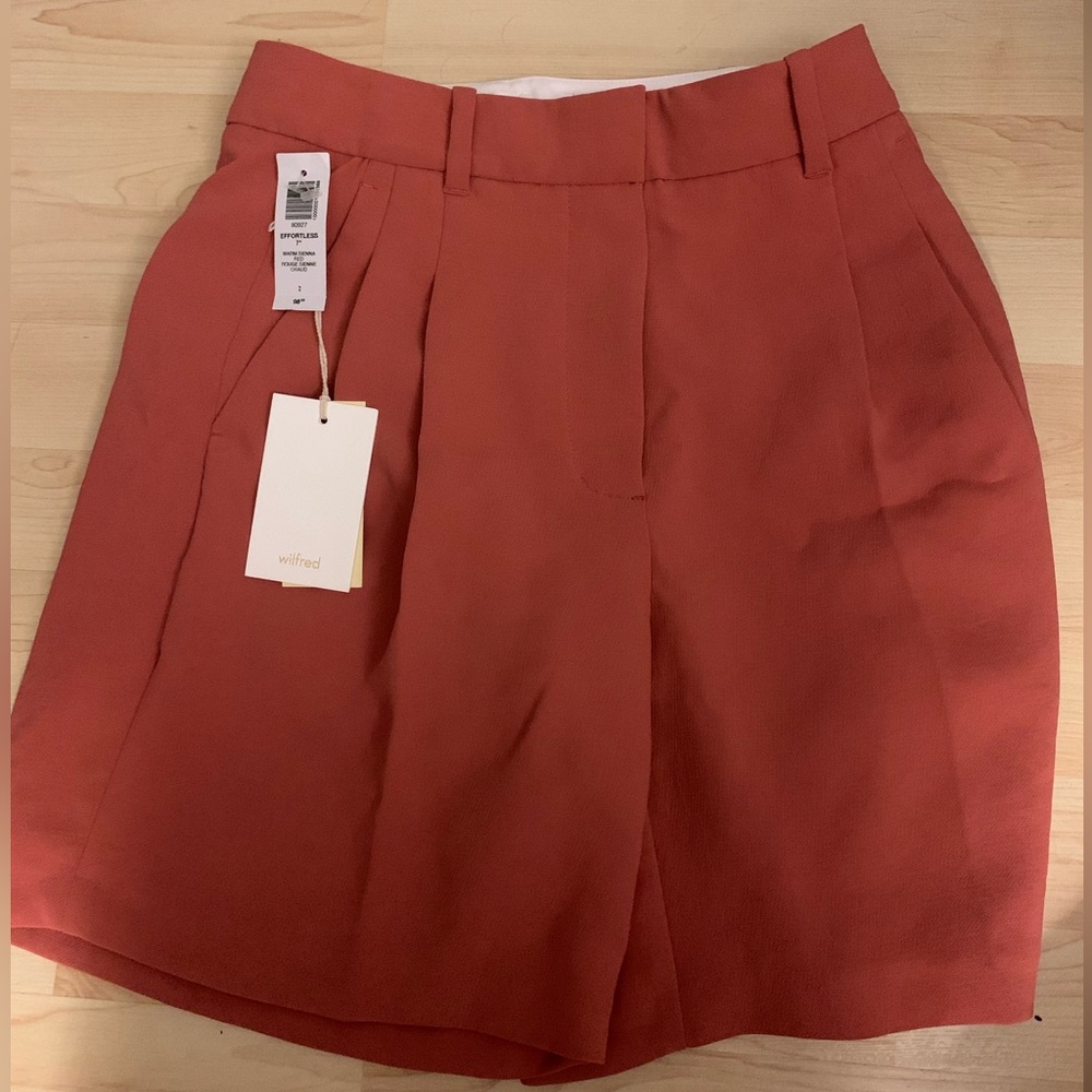NWT Aritzia Wilfred Effortless Shorts 7”